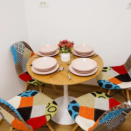 In Old Town's 1752 *